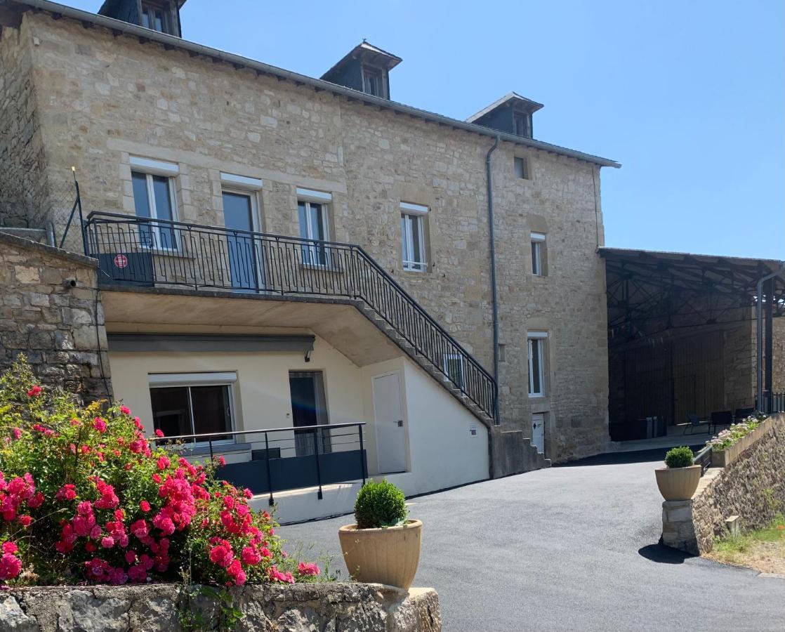 Gite 4 Etoiles - La Maison De Paul Coussergues Bagian luar foto