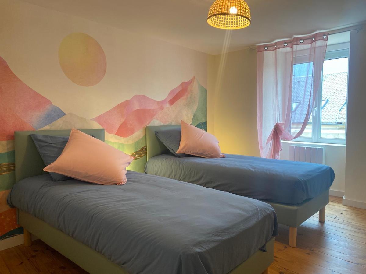 Gite 4 Etoiles - La Maison De Paul Coussergues Bagian luar foto